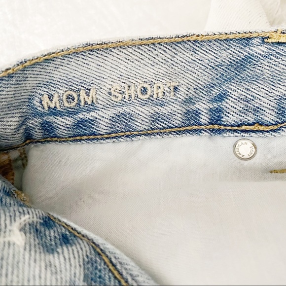 AEO Light Washed Mom Jean Distressed Shorts - Picture 12 of 14